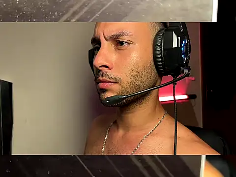 LEVIAVILA online show from 06-17-26, 03:50