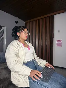 GabyLopez Pink online show from 06-26-26, 03:34