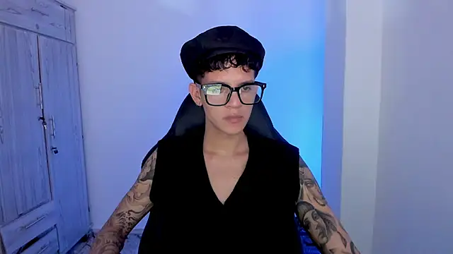 tylerrnova online show from 07-04-26, 03:46