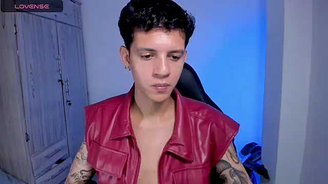 tylerrnova online show from 06-18-26, 04:22