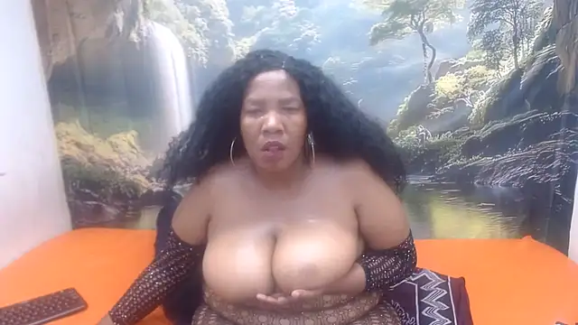 CURVYELEGANCExxx online show from 07-10-26, 03:23
