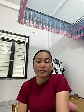 Snapshot of Loly_hana chatting on 06-17-26, 11:47 Loly hana online show from 06-17-26, 11:47