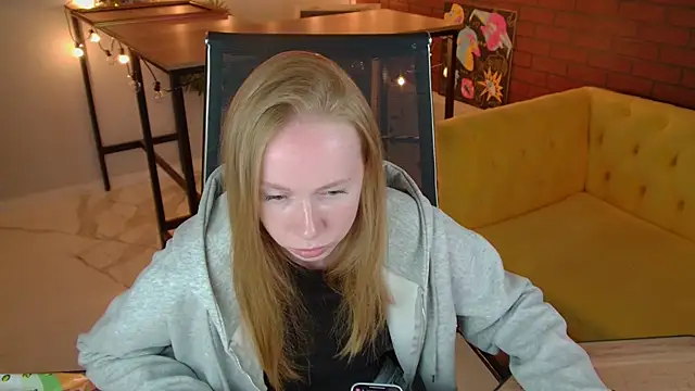 BellaRosewood online show from 06-28-26, 05:25