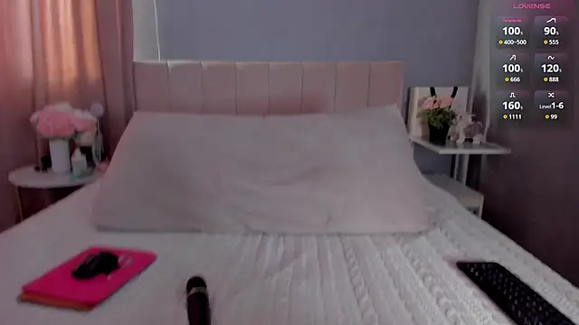 Snapshot of MissMiaTv chatting on 10-20-25, 03:30 MissMiaTv online show from 10-20-25, 03:30