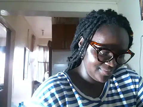 Snapshot of Thickysplashy chatting on 06-17-26, 12:37 Thickysplashy online show from 06-17-26, 12:37