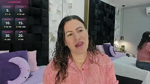CharlotteG  online show from 06-27-26, 01:39
