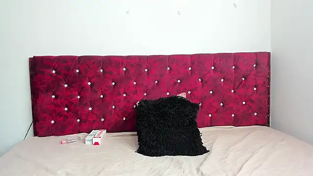 spicy kirie  online show from 07-17-26, 12:57