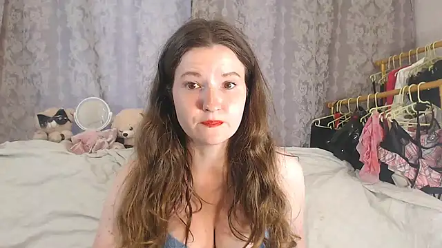 ChloeBrooklyn online show from 06-24-26, 02:04