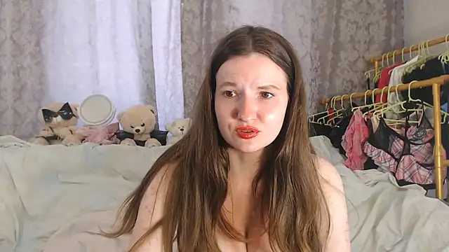 ChloeBrooklyn online show from 06-20-26, 07:35