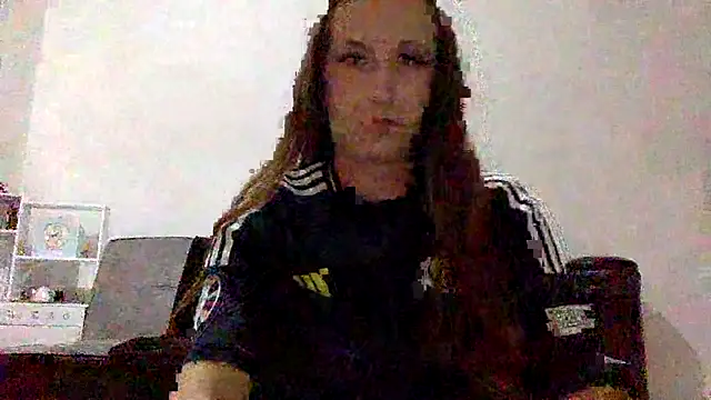Snapshot of Coleyy_xx chatting on 06-19-26, 07:30 Coleyy xx online show from 06-19-26, 07:30