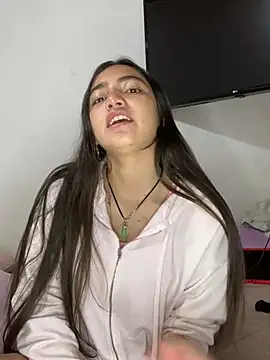 Julia valentina online show from 07-17-26, 04:53