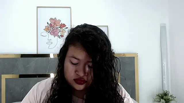 KellyShibary online show from 07-30-26, 06:51