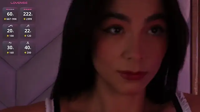 Snapshot of imLeanna_ chatting on 07-10-26, 10:43 imLeanna online show from 07-10-26, 10:43