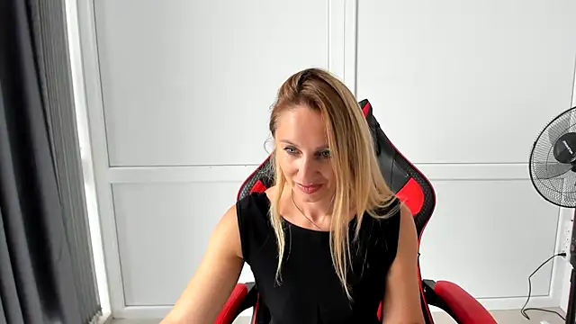 LilyDreamm online show from 07-08-26, 12:50
