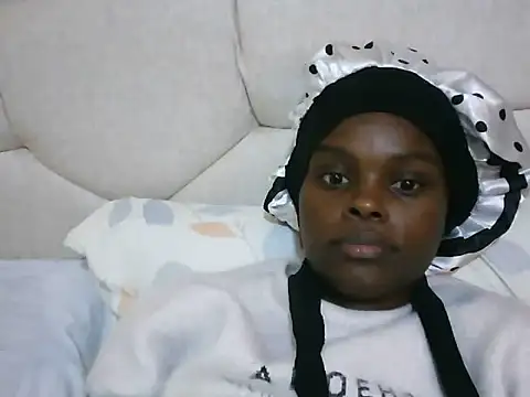 sexy-chocolate23 online show from 07-01-26, 08:36