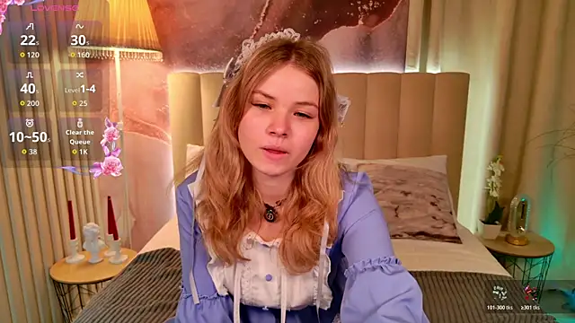 Snapshot of ChloeWells chatting on 06-20-26, 03:33 ChloeWells online show from 06-20-26, 03:33