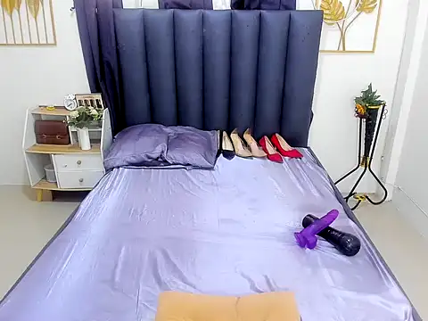 Hannah Louissexxx online show from 07-17-26, 10:51