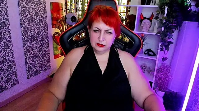 Joana Woods online show from 07-25-26, 01:46