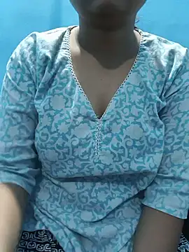 sexy-pari8 online show from 06-18-26, 02:11