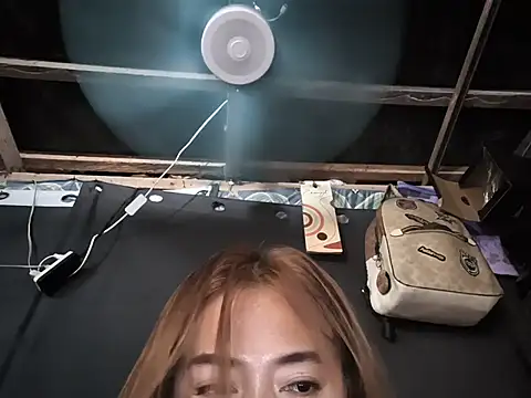 Snapshot of missceexx chatting on 07-20-26, 04:53 missceexx online show from 07-20-26, 04:53