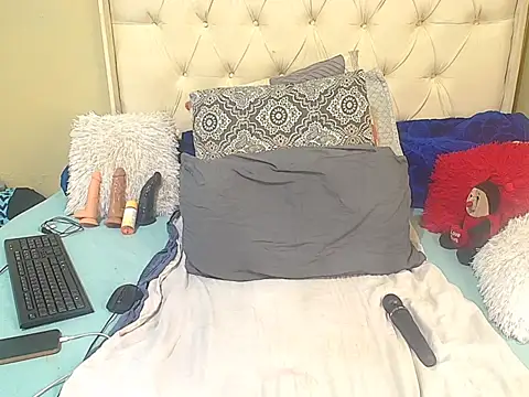NoviaveeXXX online show from 06-30-26, 08:20