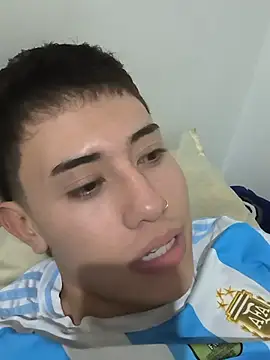 Snapshot of Thiagoo_Vega chatting on 07-14-26, 02:05 Thiagoo Vega online show from 07-14-26, 02:05