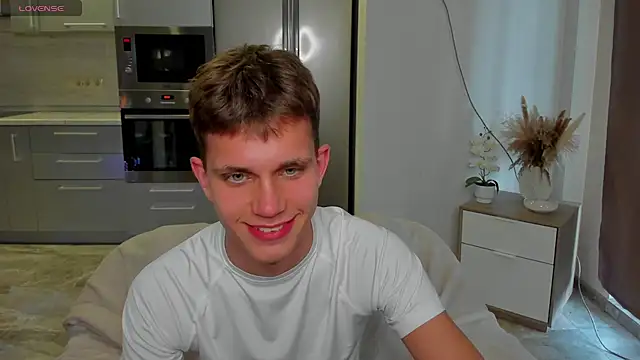 m0neyken online show from 08-04-26, 02:16