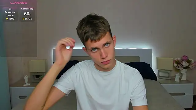 m0neyken online show from 07-26-26, 02:29