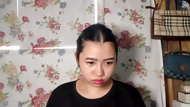 LeahKomarek online show from 06-21-26, 07:25