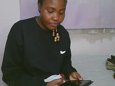 queen banice online show from 07-23-26, 09:22