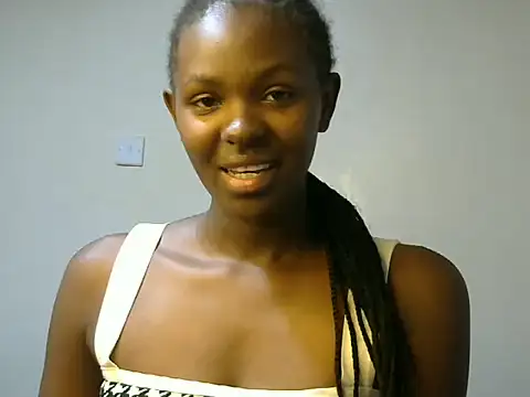Snapshot of shypretty chatting on 06-27-26, 10:49 shypretty online show from 06-27-26, 10:49