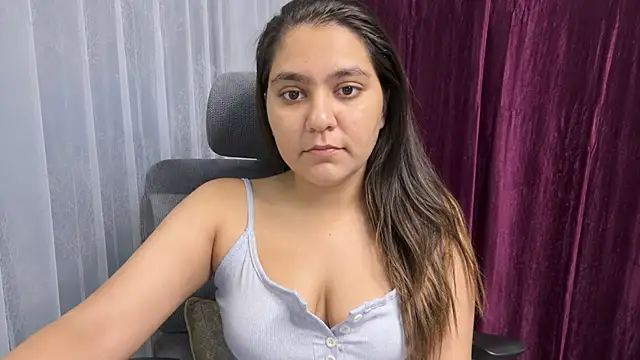 Yours shikhaaa online show from 06-19-26, 04:24