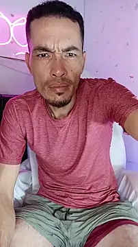 Snapshot of El_junior44 chatting on 06-22-26, 01:30 El junior44 online show from 06-22-26, 01:30