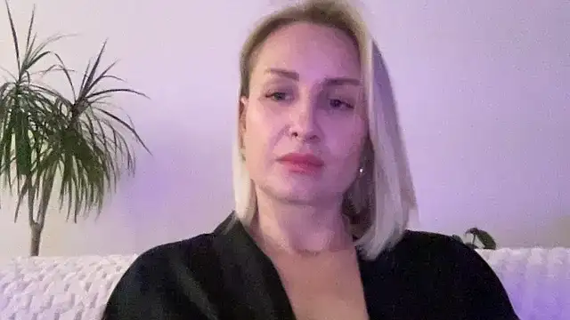 Snapshot of Delissaxx chatting on 06-22-26, 07:11 Delissaxx online show from 06-22-26, 07:11