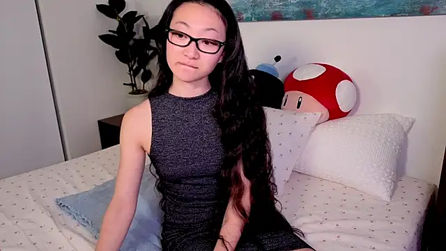 MySweetSofie online show from 11-23-25, 04:44