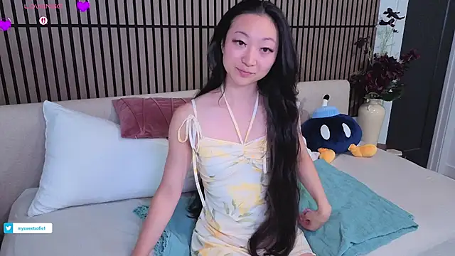 Snapshot of MySweetSofie chatting on 07-12-26, 03:51 MySweetSofie online show from 07-12-26, 03:51