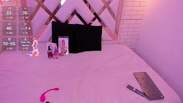 Brunette Skinny5 online show from 07-16-26, 01:24