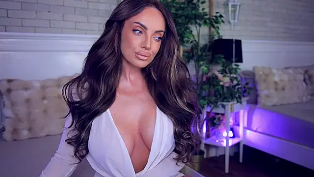 Snapshot of annabellahot chatting on 05-21-26, 03:48 annabellahot online show from 05-21-26, 03:48