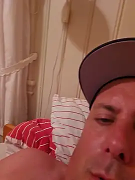 heterohotguy78 online show from 07-05-26, 09:21