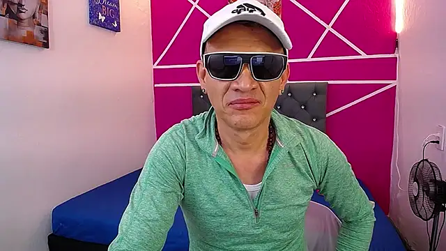 Cesirry  online show from 07-14-26, 07:09