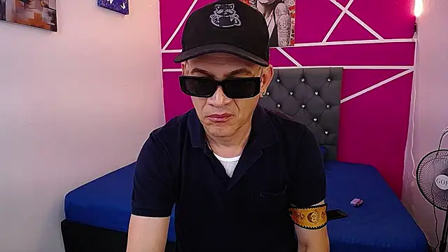 Cesirry  online show from 07-16-26, 07:22