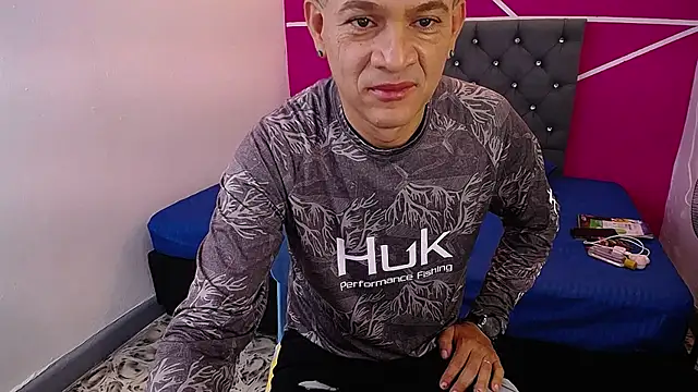 Cesirry  online show from 07-18-26, 01:41