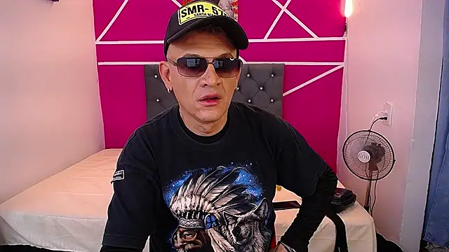 Cesirry  online show from 07-29-26, 06:07