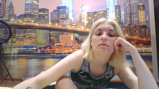 Snapshot of Jolinaada chatting on 06-21-26, 01:17 Jolinaada online show from 06-21-26, 01:17