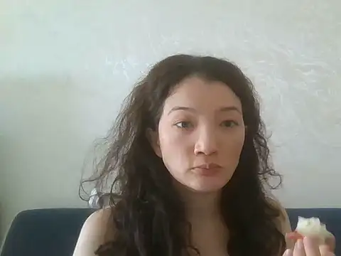 Snapshot of Calenyagi chatting on 07-11-26, 05:30 Calenyagi online show from 07-11-26, 05:30