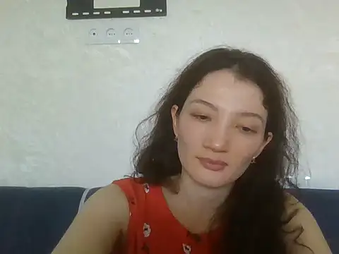 Snapshot of Calenyagi chatting on 07-12-26, 07:09 Calenyagi online show from 07-12-26, 07:09