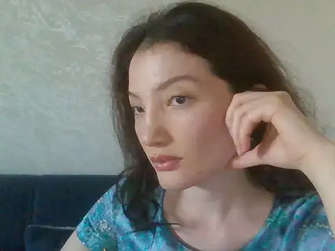 Snapshot of Calenyagi chatting on 07-09-26, 02:16 Calenyagi online show from 07-09-26, 02:16