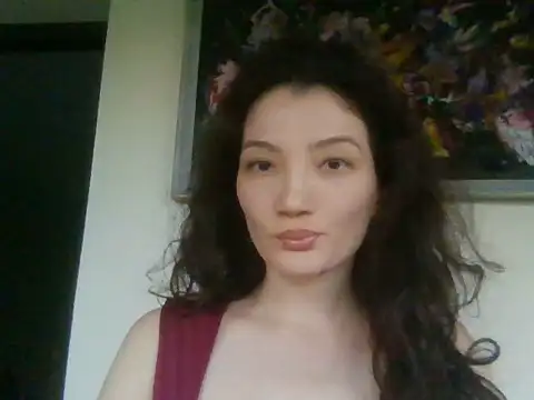 Snapshot of Calenyagi chatting on 07-04-26, 02:43 Calenyagi online show from 07-04-26, 02:43