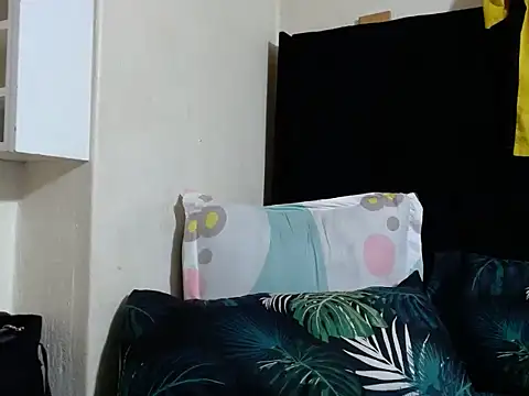 creamyslender23 online show from 07-14-26, 08:59