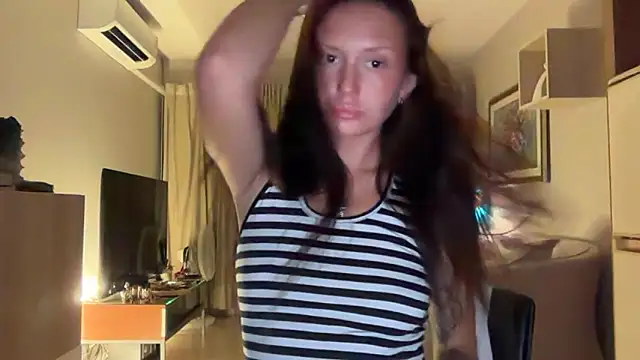 katiecatt online show from 06-20-26, 04:34